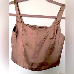 House of Harlow 1960- NWT- Taupe satin cropped blouse